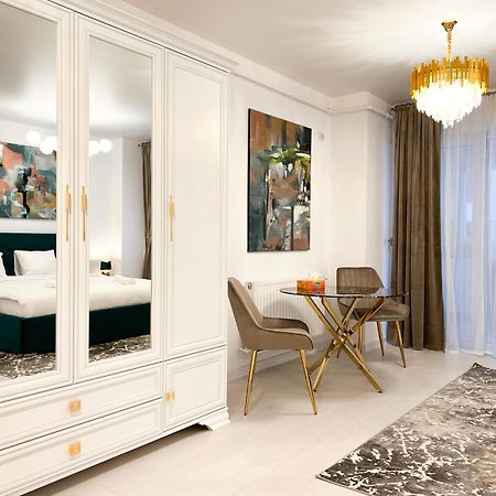 Happy Studio By Rh Living Бухарест Екстер'єр фото