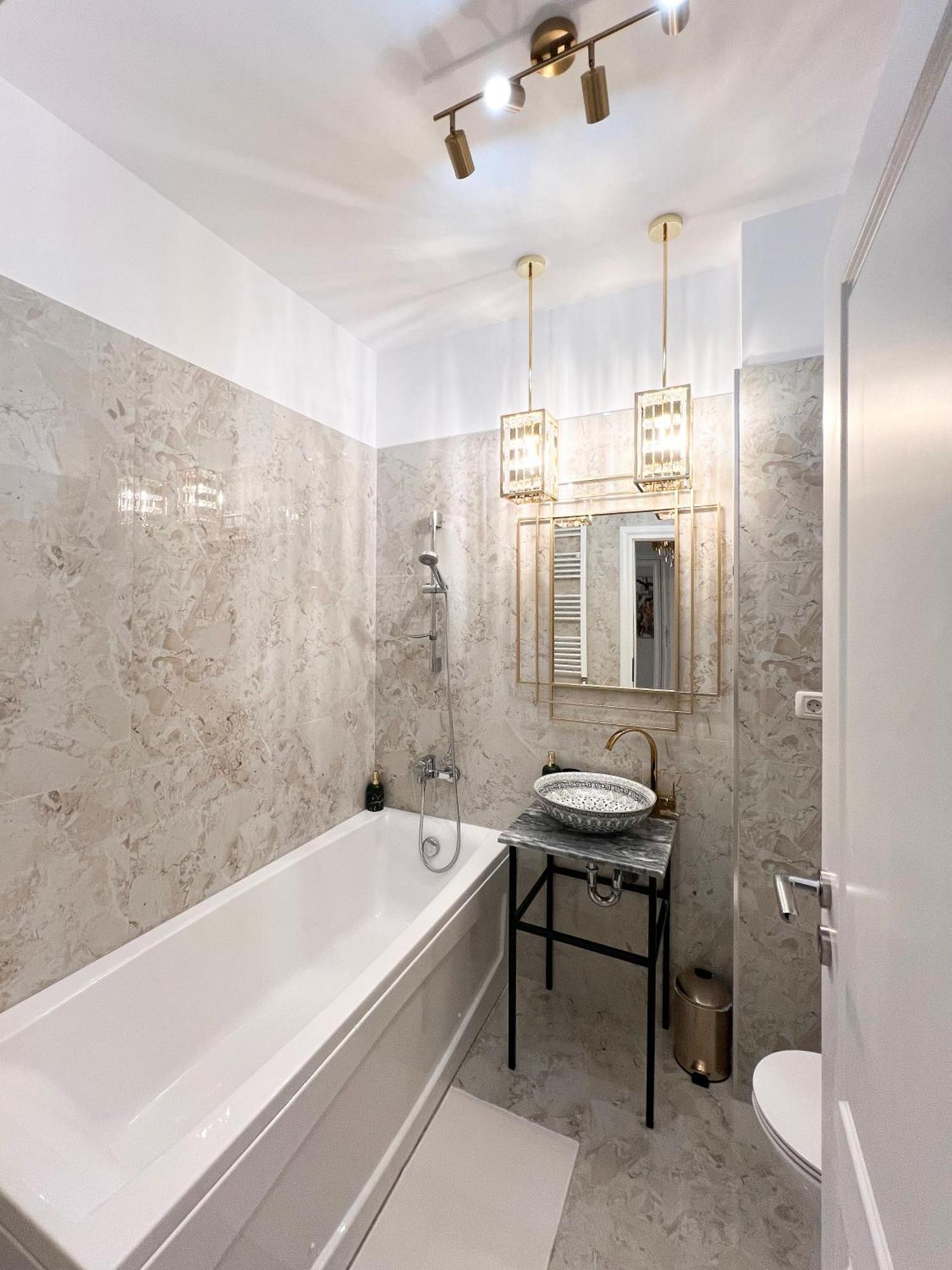 Happy Studio By Rh Living Бухарест Екстер'єр фото